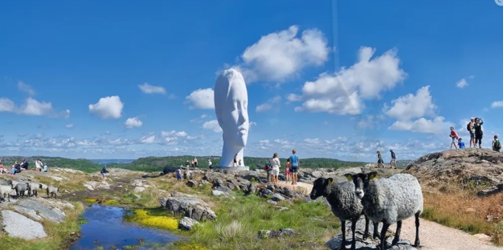 Skulptur i Pilane - Magnifika skulpturer på Pilane gravfält